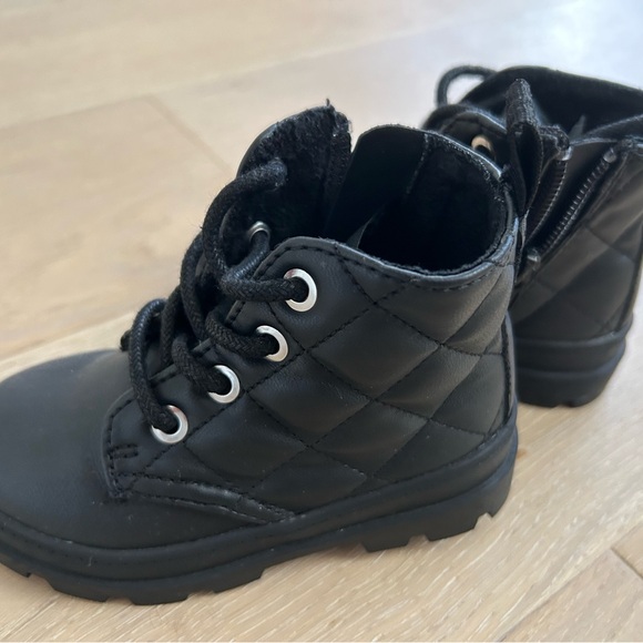 H&M Toddler Girls Size 6 Combat Boots - Picture 5 of 8